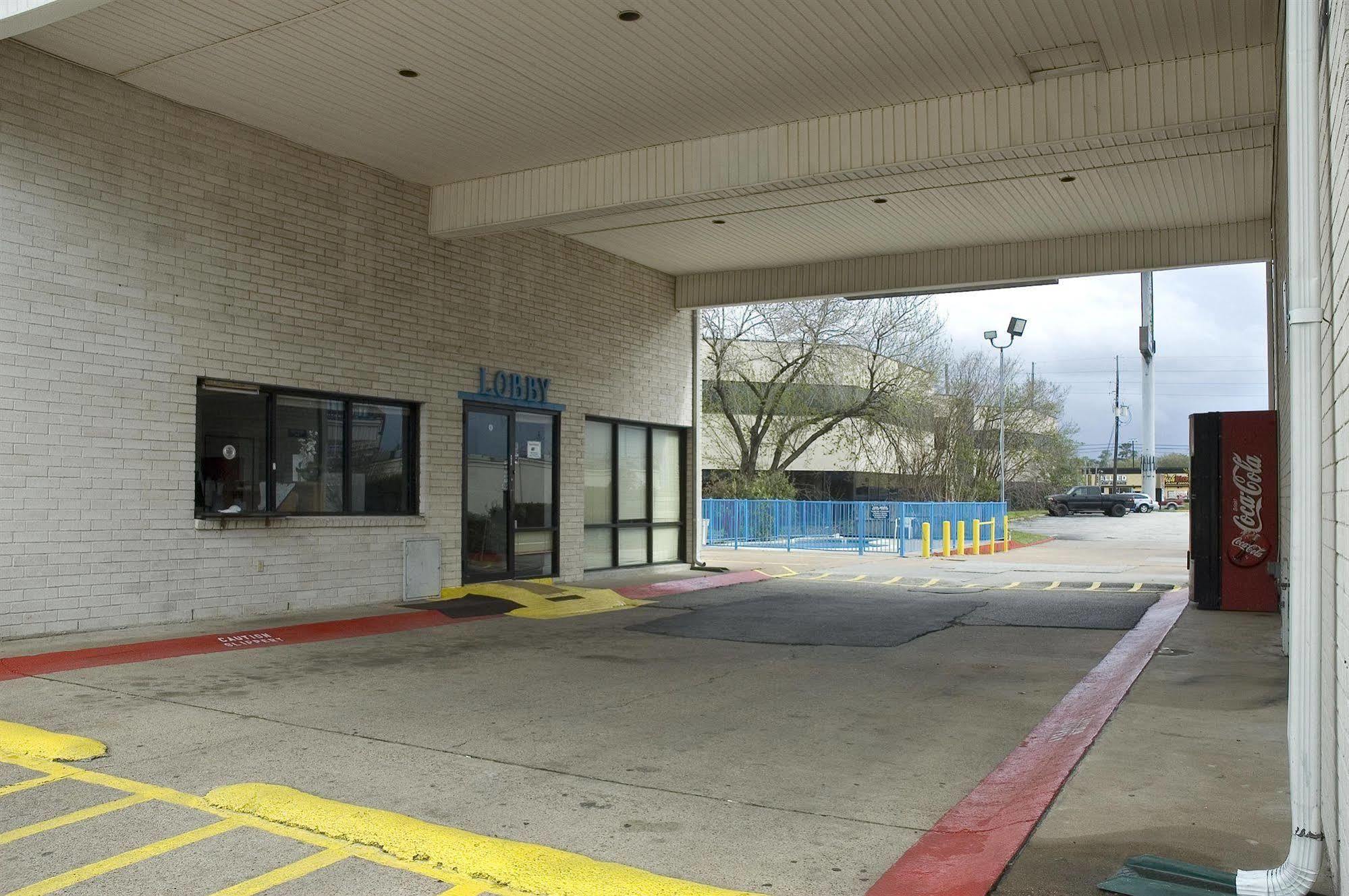Oyo Hotel Houston N Fm-1960 Champions Tx Louetta Exterior foto